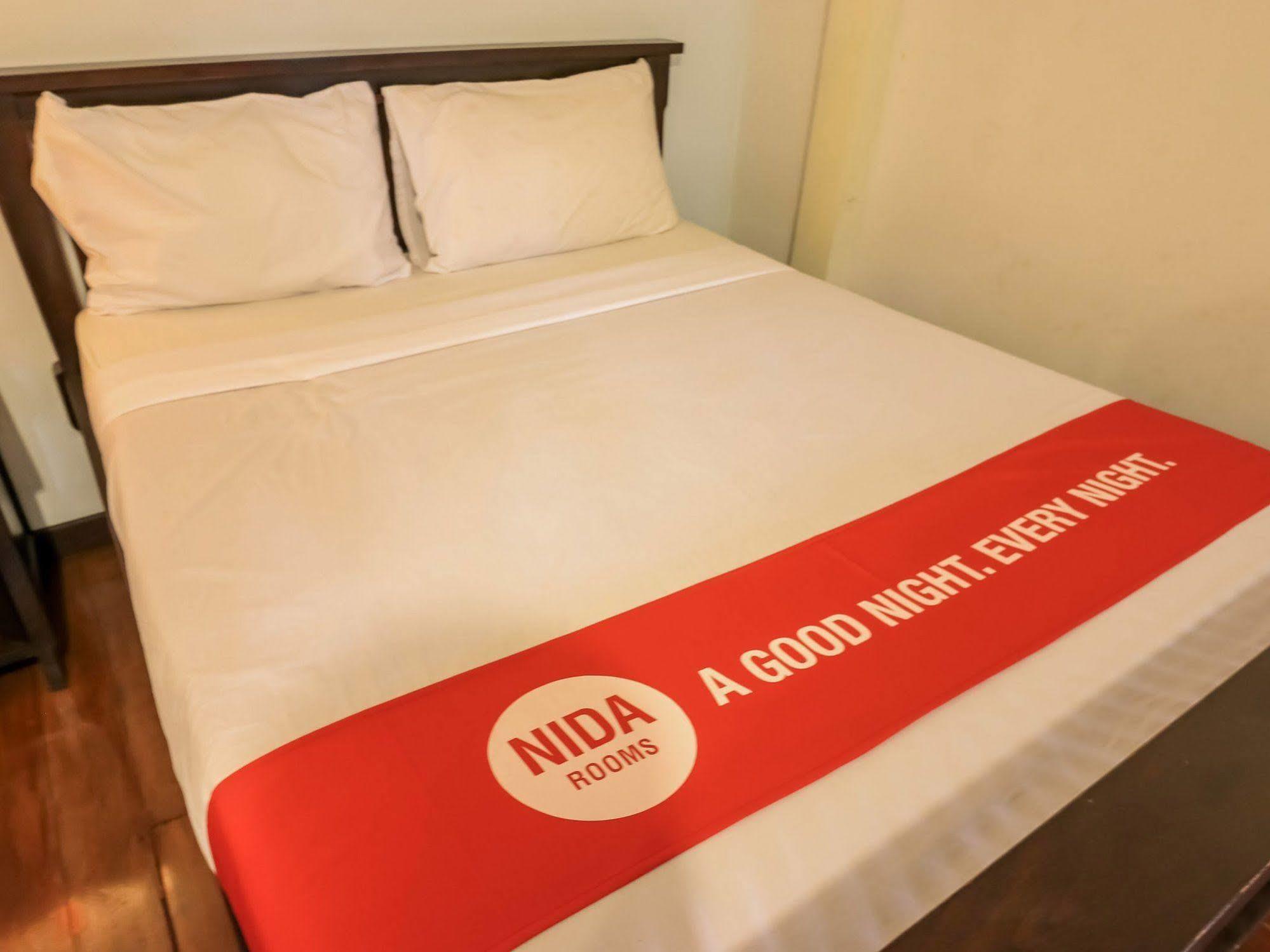 Nida Rooms Chiang Mai Suriwong Robinson エクステリア 写真
